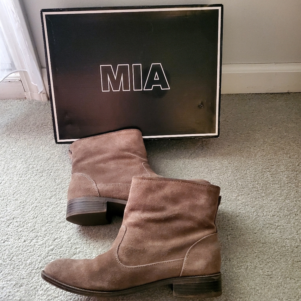 MIA Genuine Suede Short Boots Size 8